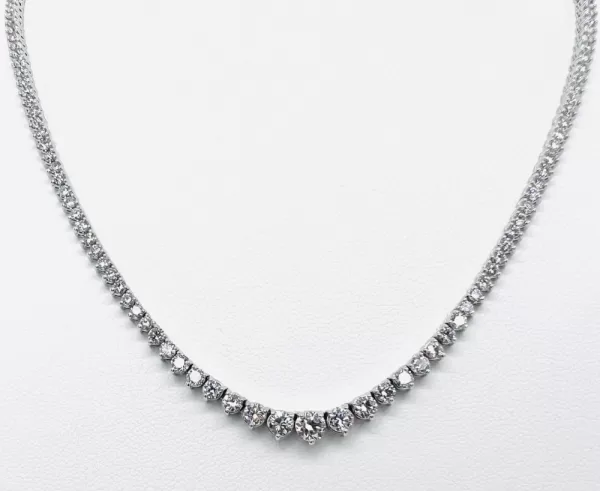 14 Karat White Gold Round Brilliant Diamond Necklace