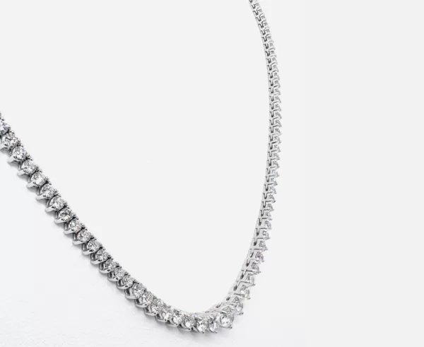 14 Karat White Gold Round Brilliant Diamond Necklace