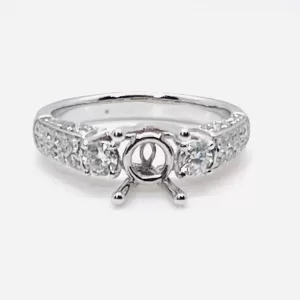 14 Karat White Gold Round Brilliant Diamond Ring D2