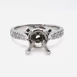 14 Karat White Gold Round Brilliant Diamond Ring D5