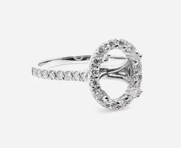 14 Karat White Gold Round Brilliant Diamond Ring D6