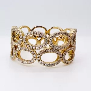 14 Karat Yellow Gold Round Brilliant Diamond Ring