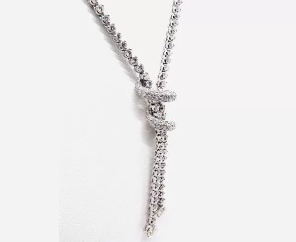 18 Karat White Gold Round Brilliant Diamond Necklace