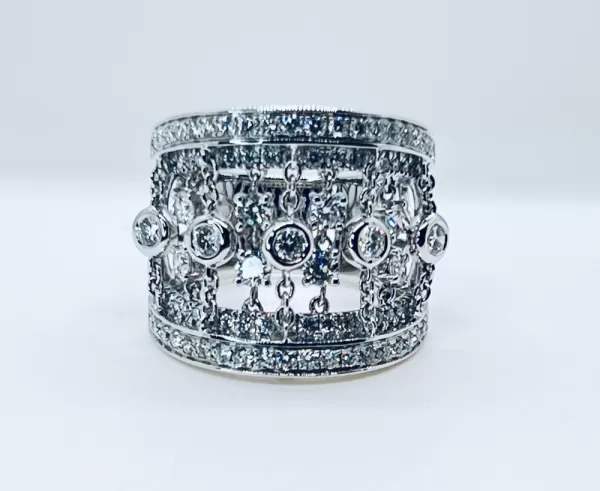 18 Karat White Gold Round Brilliant Diamond Ring