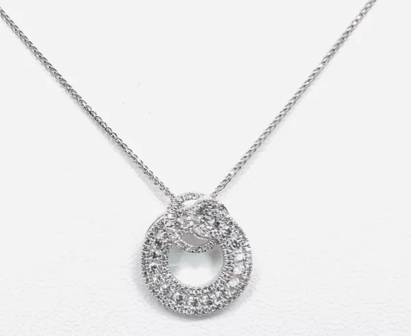 18 Karat White Gold Round Brilliant Diamond Pendant with Chain