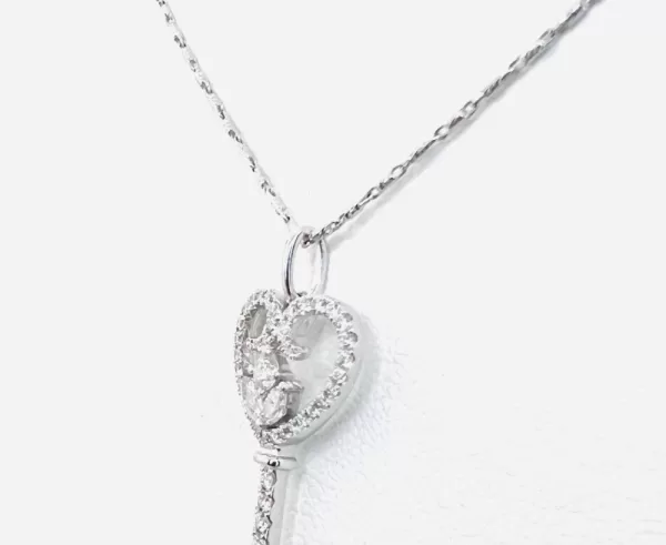 18 Karat White Gold, Round Brilliant Marquise Diamond Pendant with Chain